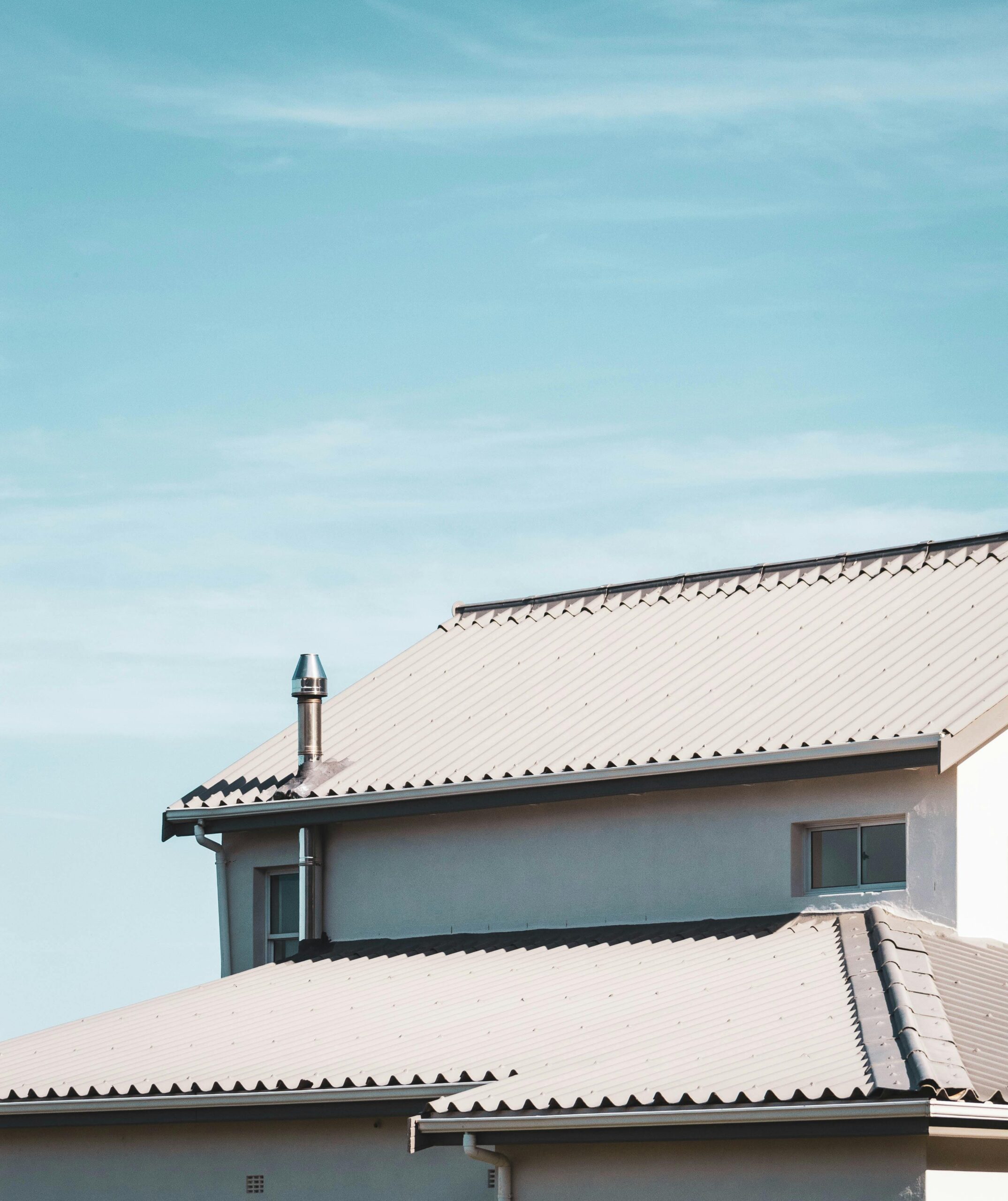 Max's Real Estate Cleaning team providing professional gutter cleaning services in Los Angeles, CA, ensuring homes are protected from water damage.