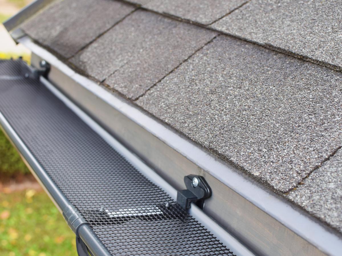 Gutter Cleaning in Agoura Hills, CA for storm readiness